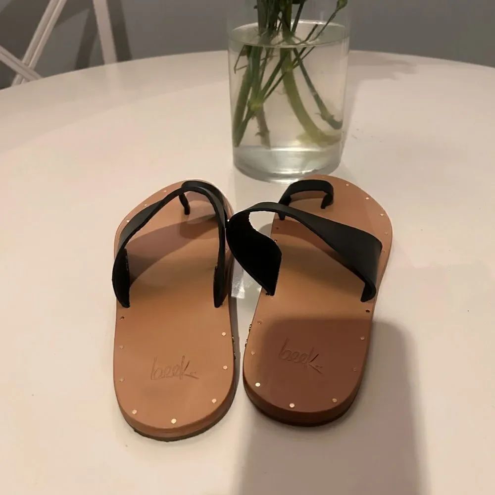 Beek Finch Toe Loop Sandals - Picture 6 of 8